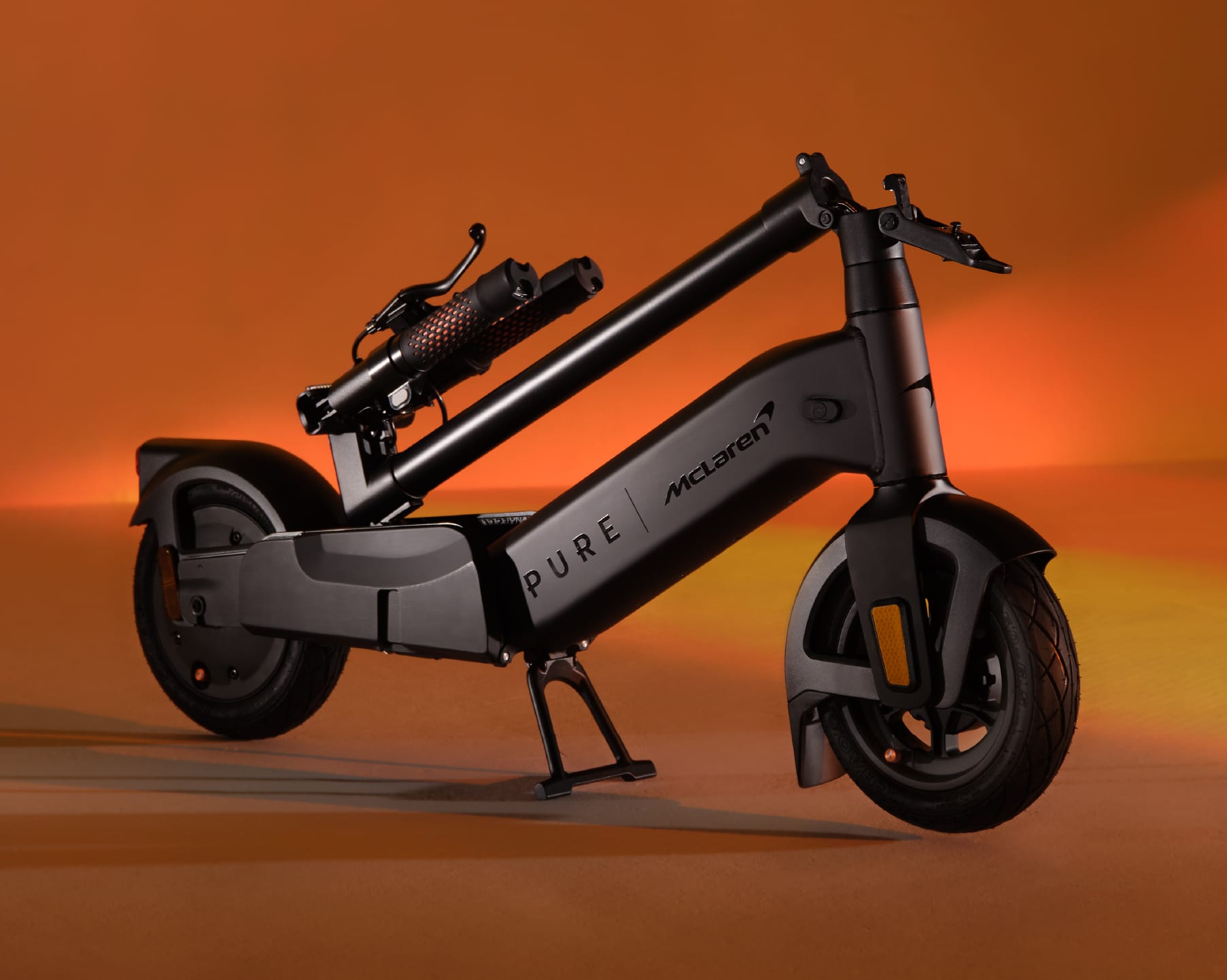 Pure x McLaren Black